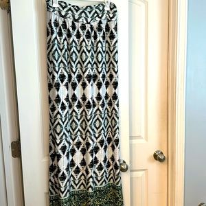 New Directions Maxi skirt